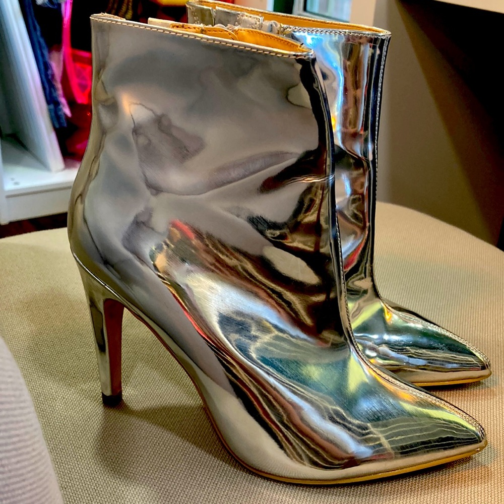 Express Silver Shiny ankle boots. Size 6.